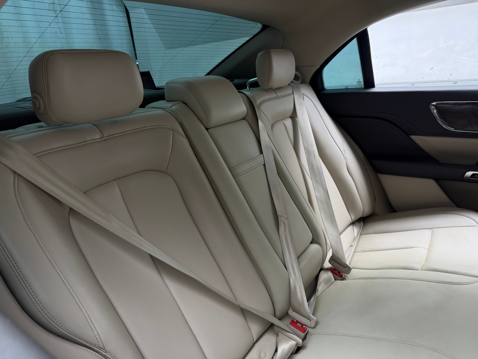 Thumbnail: 2019 Lincoln Continental - 5