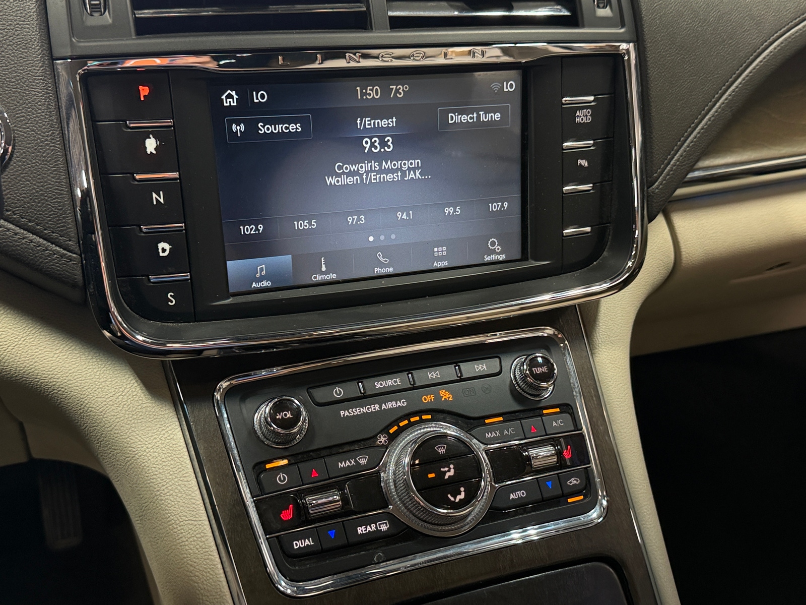 Thumbnail: 2019 Lincoln Continental - 3