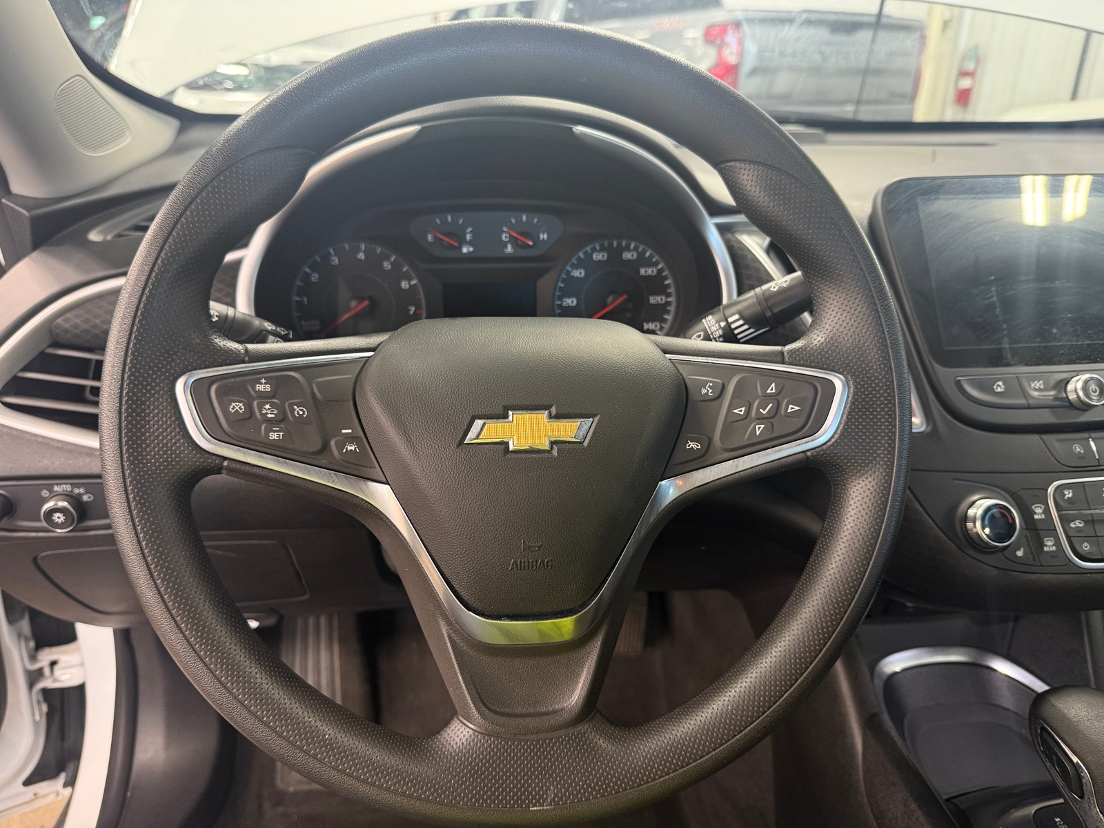 Thumbnail: 2024 Chevrolet Malibu - 5