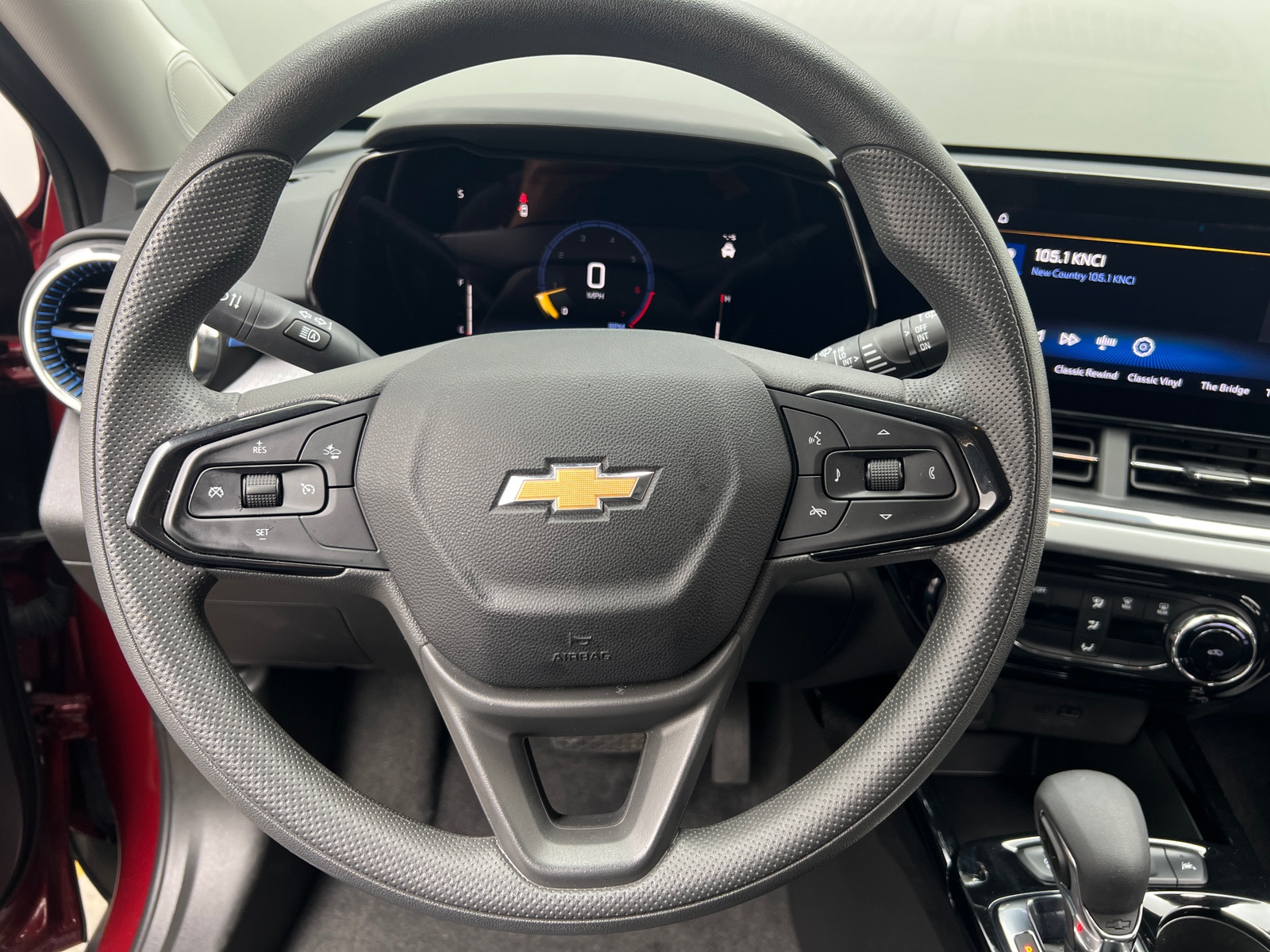 Thumbnail: 2025 Chevrolet Trax - 4