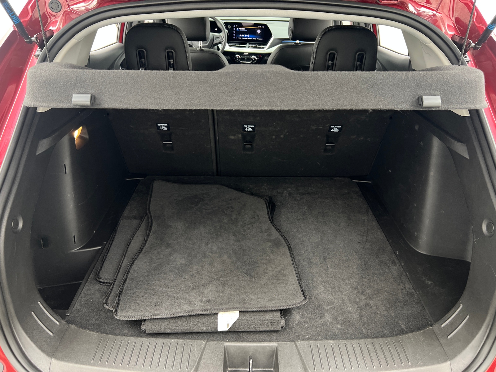 Thumbnail: 2025 Chevrolet Trax - 6