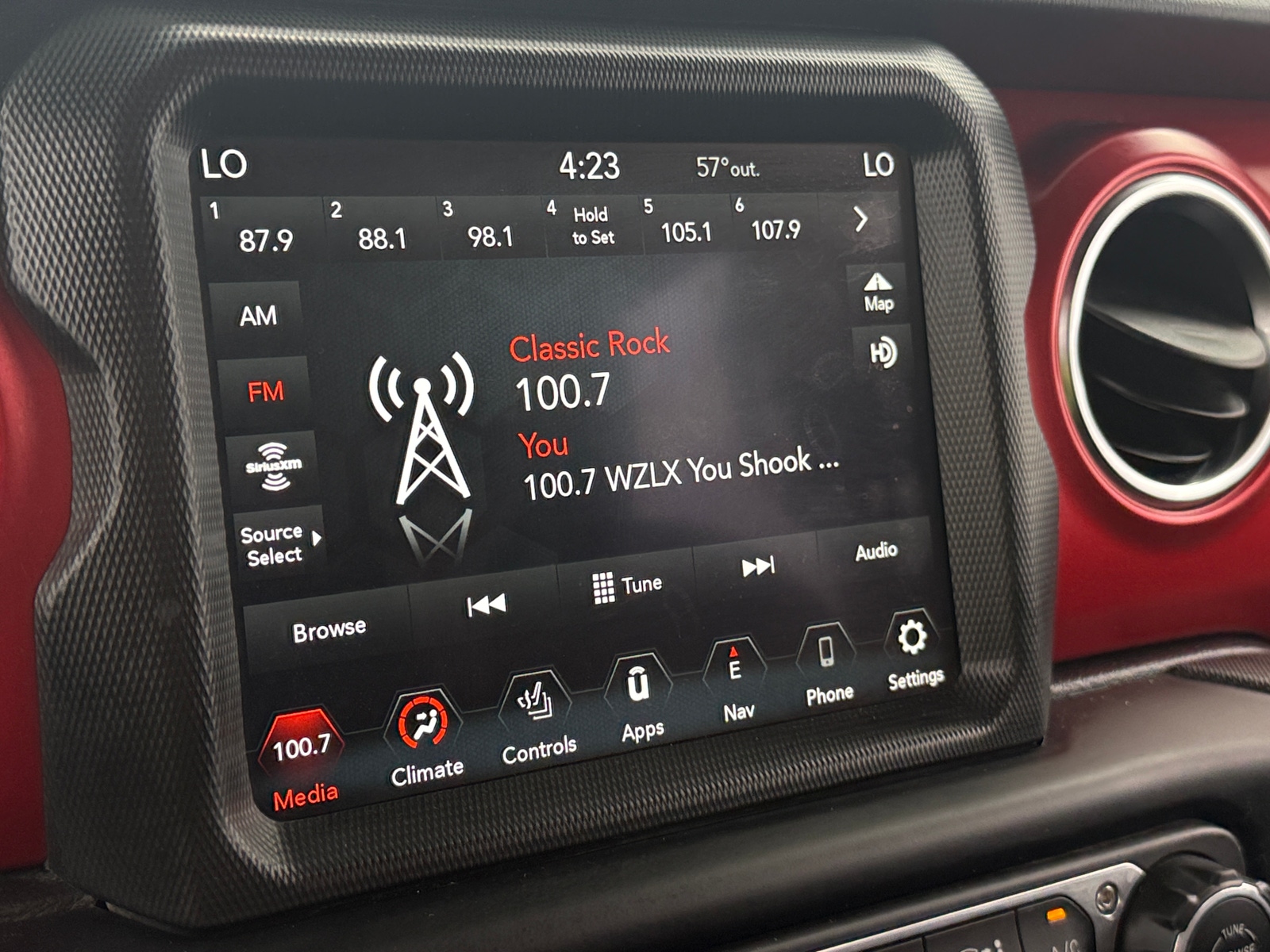 Thumbnail: 2022 Jeep Gladiator - 3