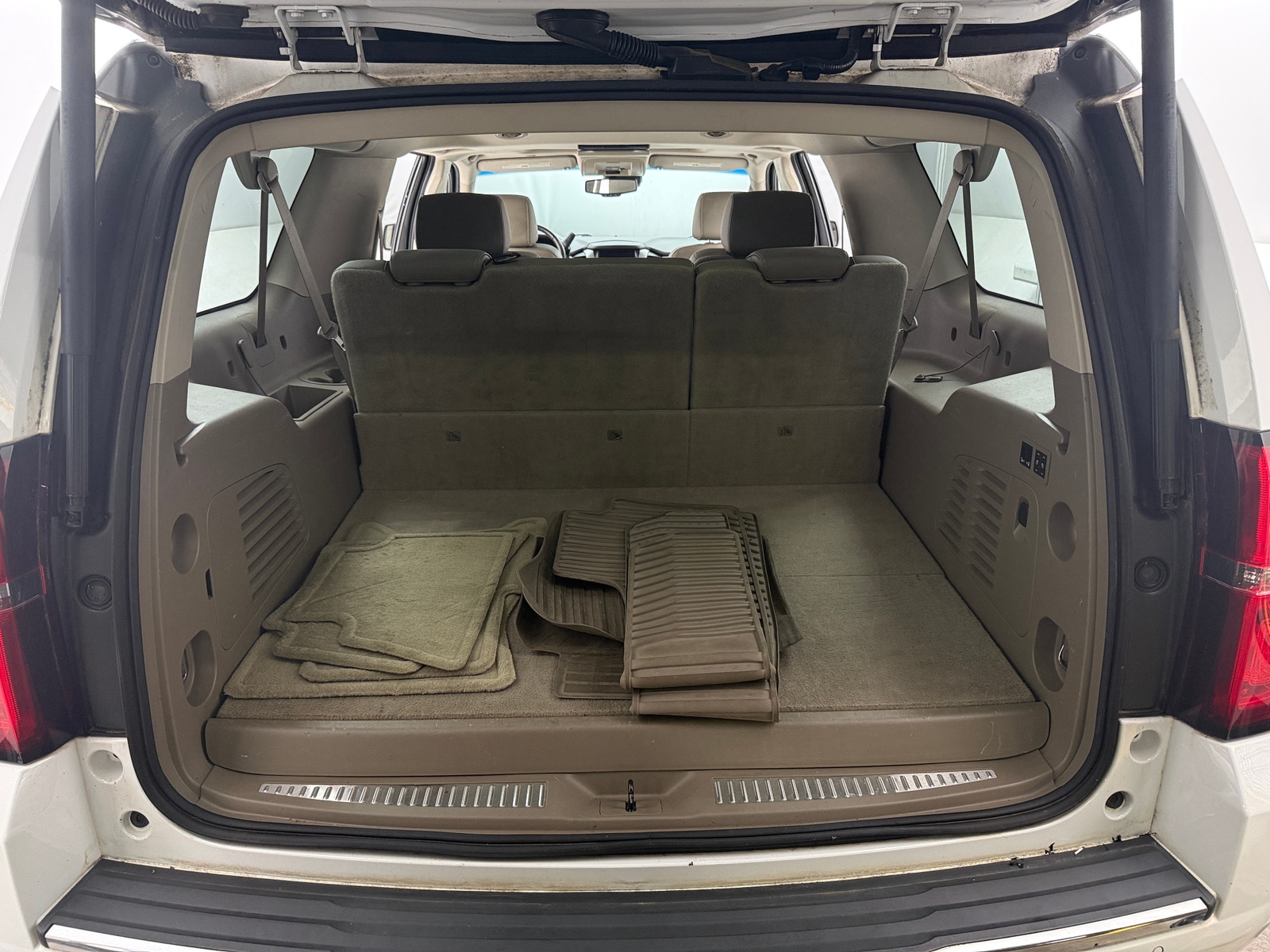 Thumbnail: 2015 Chevrolet Suburban - 7