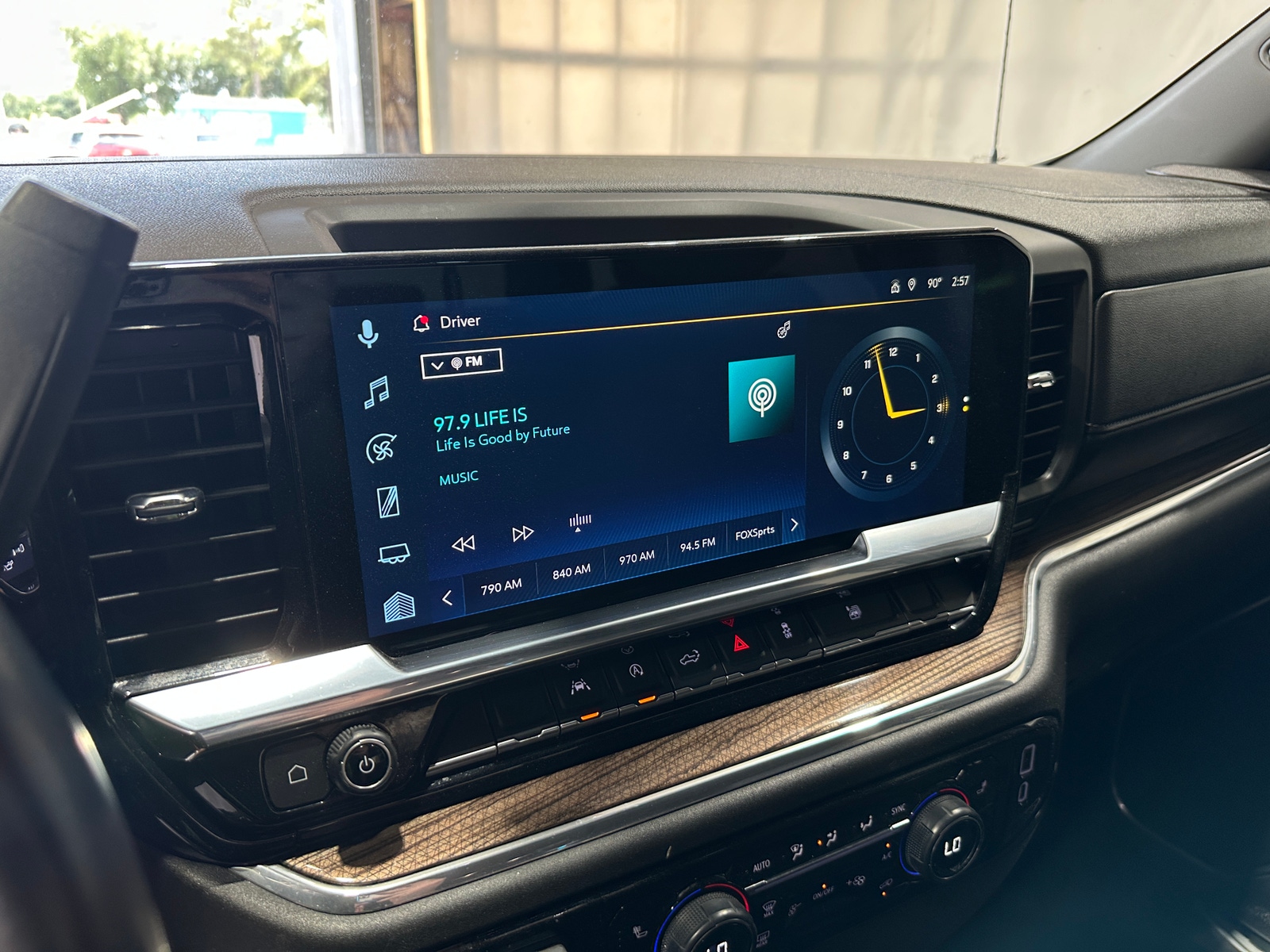 Thumbnail: 2025 Chevrolet Silverado 1500 - 4