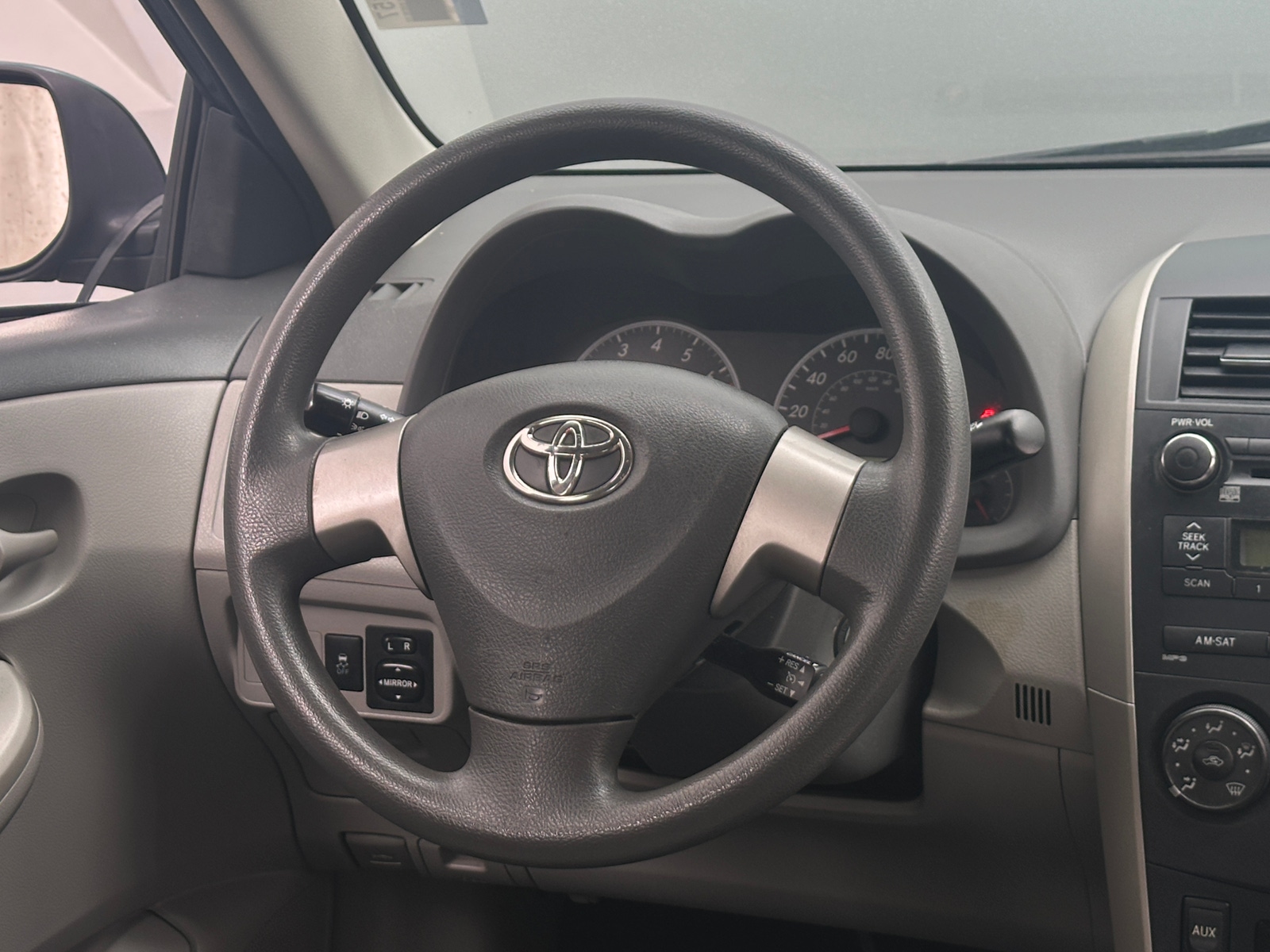 Thumbnail: 2010 Toyota Corolla - 5