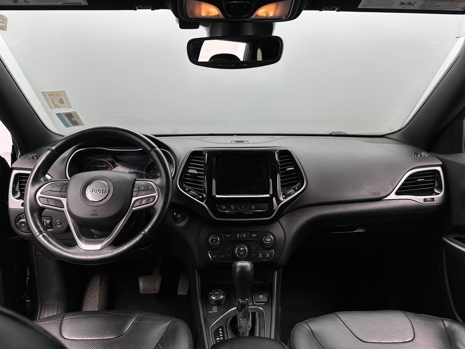 Thumbnail: 2019 Jeep Cherokee - 2