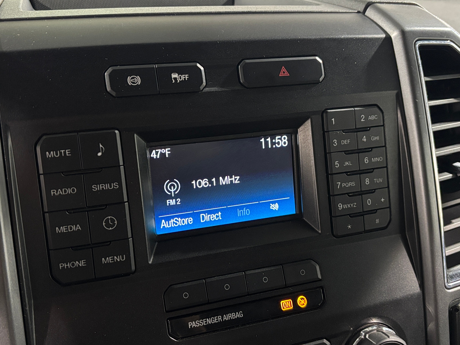 Thumbnail: 2019 Ford Econoline - 4