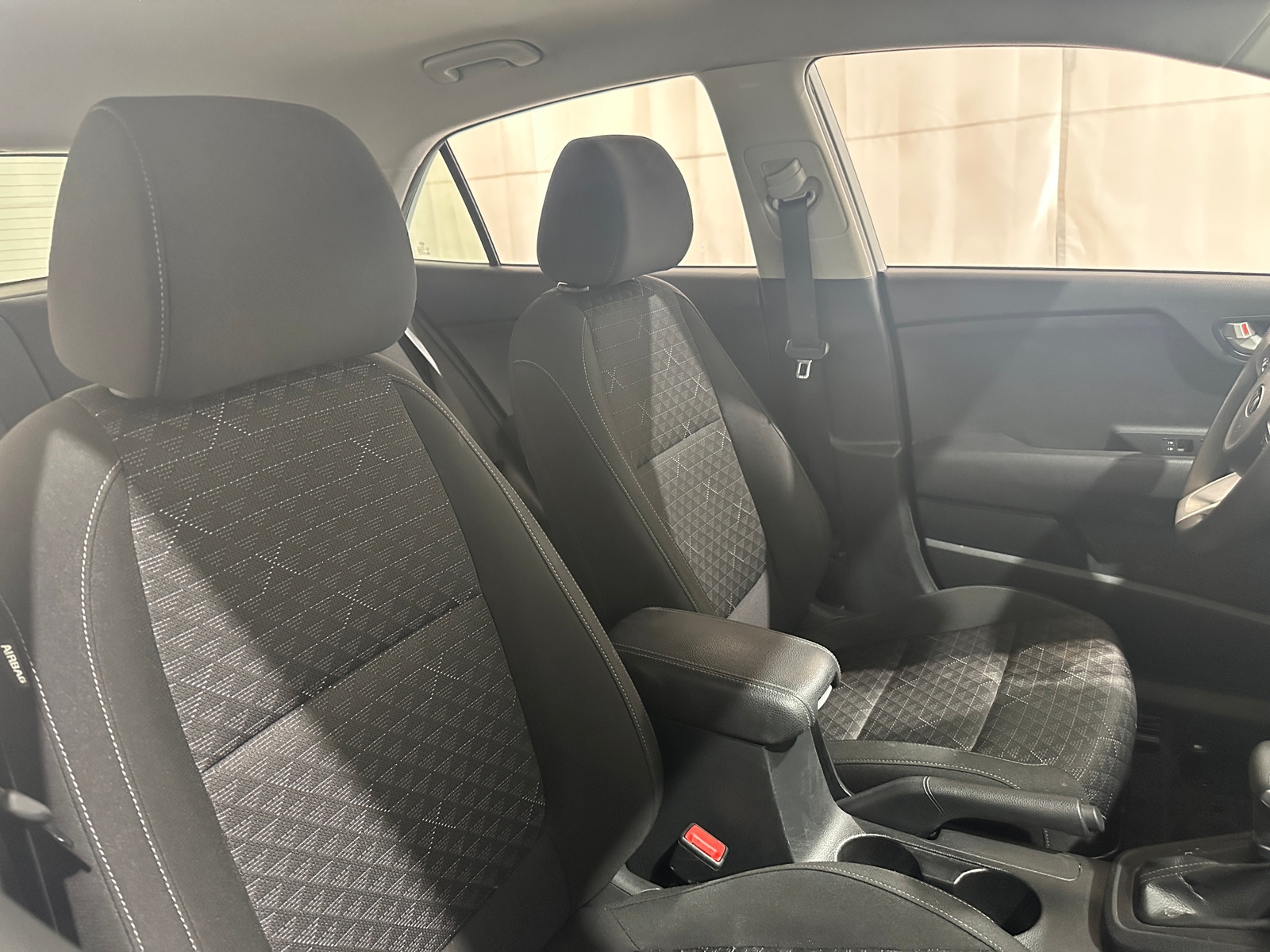 Thumbnail: 2021 Kia Rio - 2