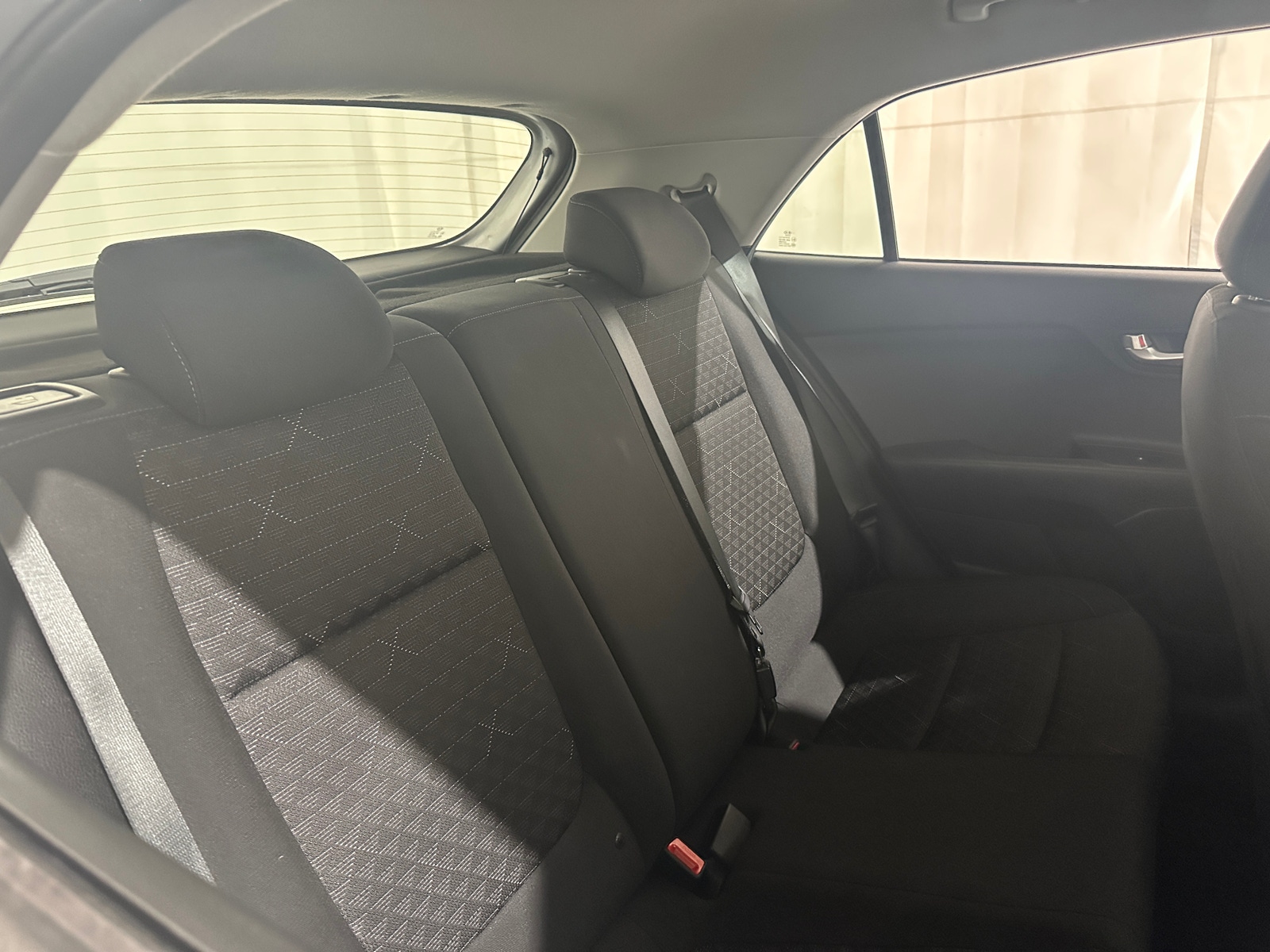 Thumbnail: 2021 Kia Rio - 6