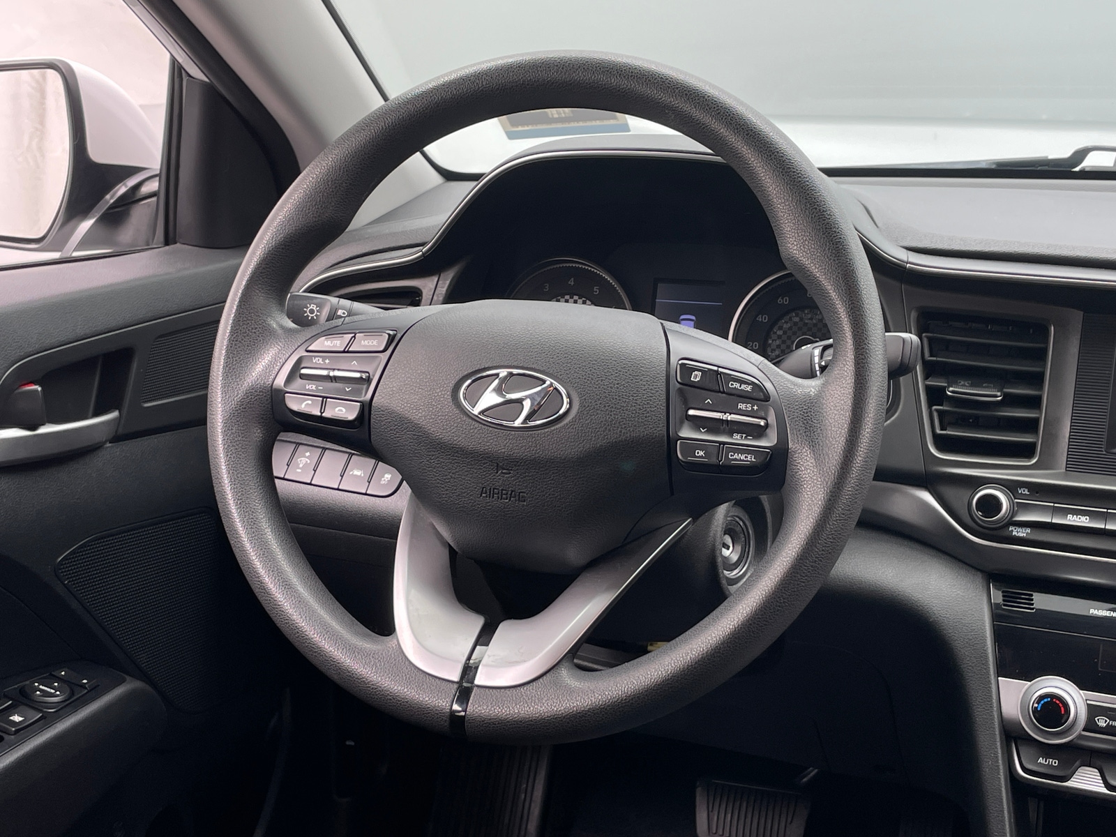 Thumbnail: 2020 Hyundai Elantra - 5