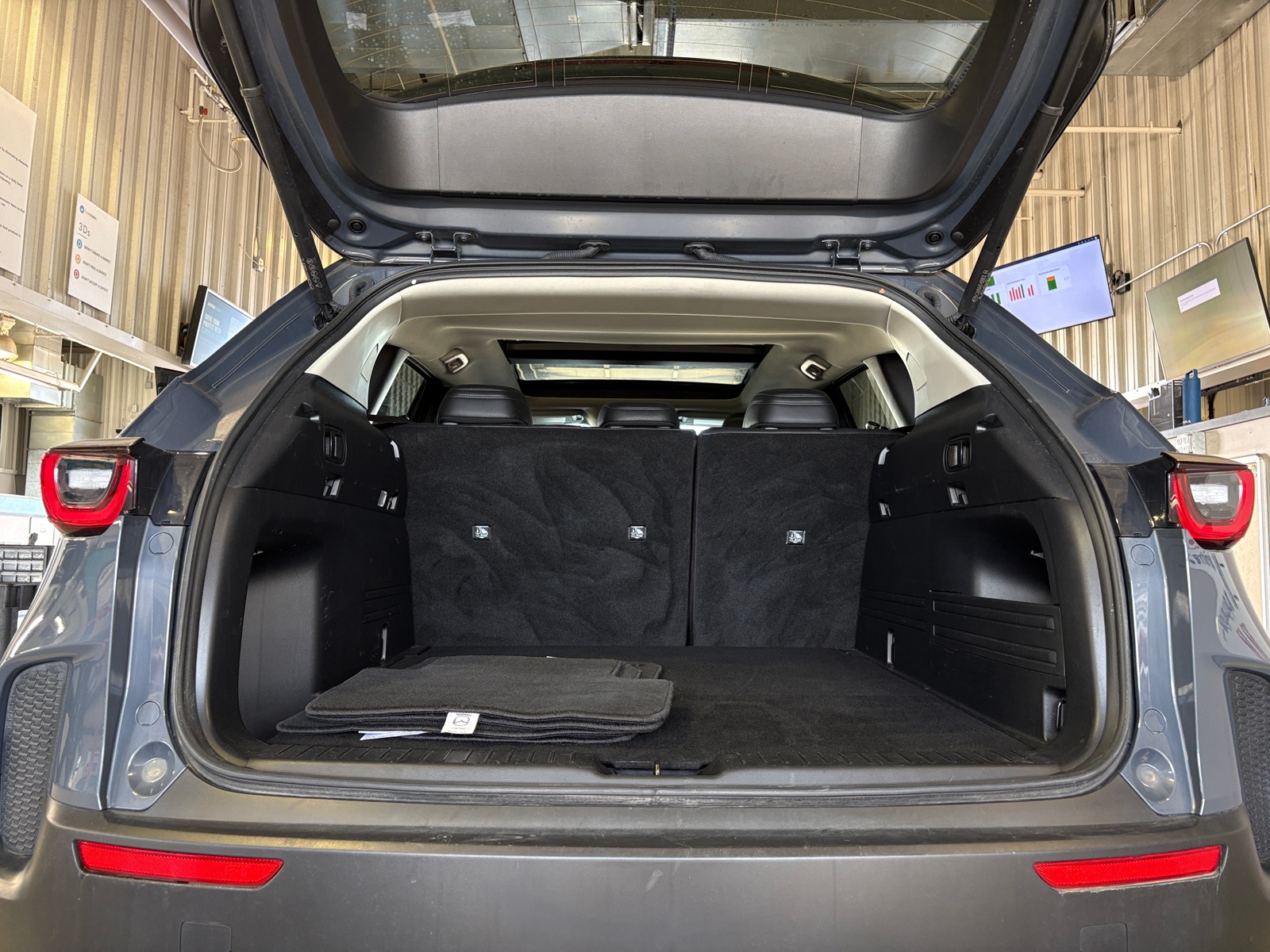 Thumbnail: 2025 Mazda CX-50 - 6