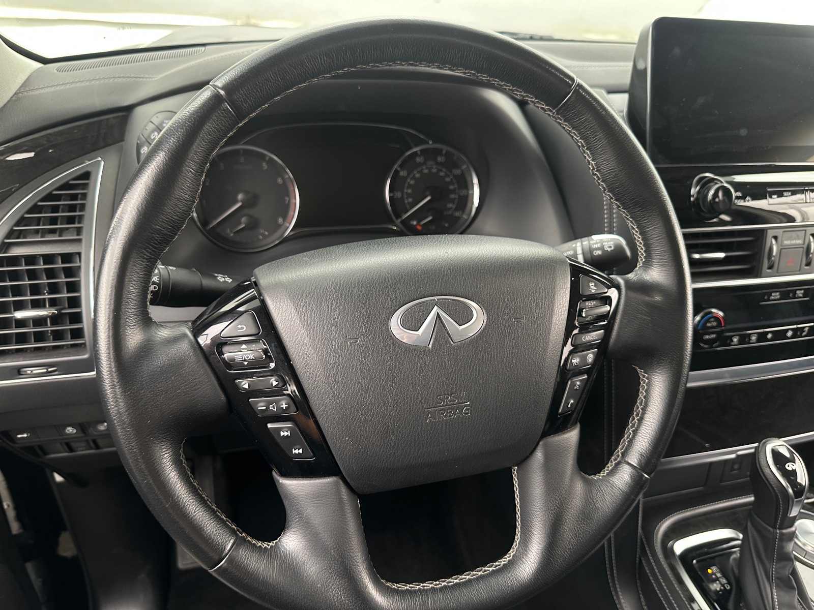Thumbnail: 2022 INFINITI QX80 - 4