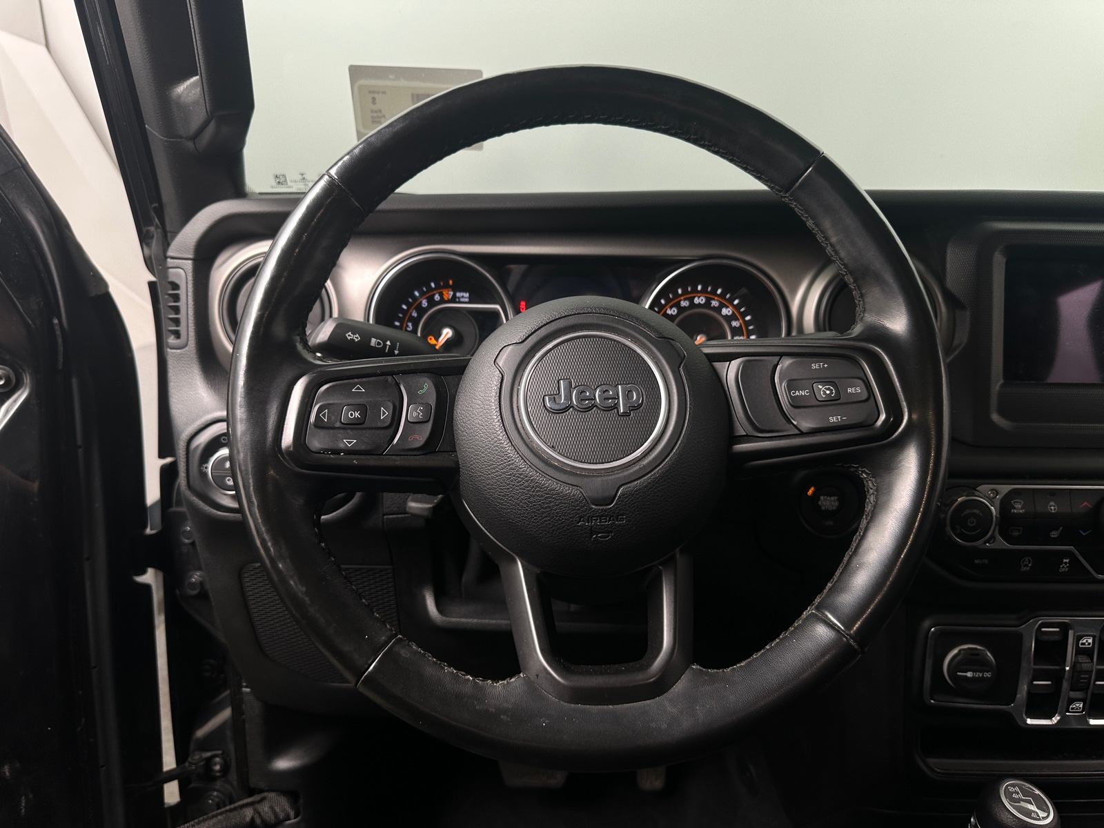 Thumbnail: 2020 Jeep Gladiator - 5