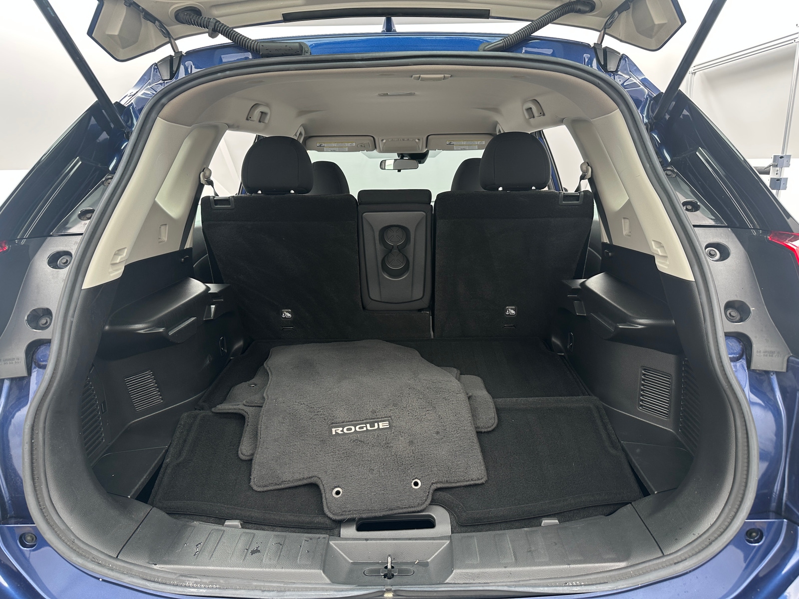 Thumbnail: 2019 Nissan Rogue - 7