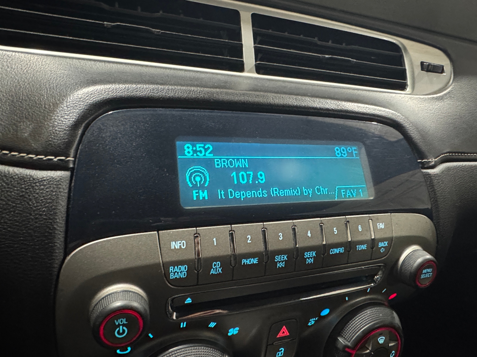 Thumbnail: 2015 Chevrolet Camaro - 3