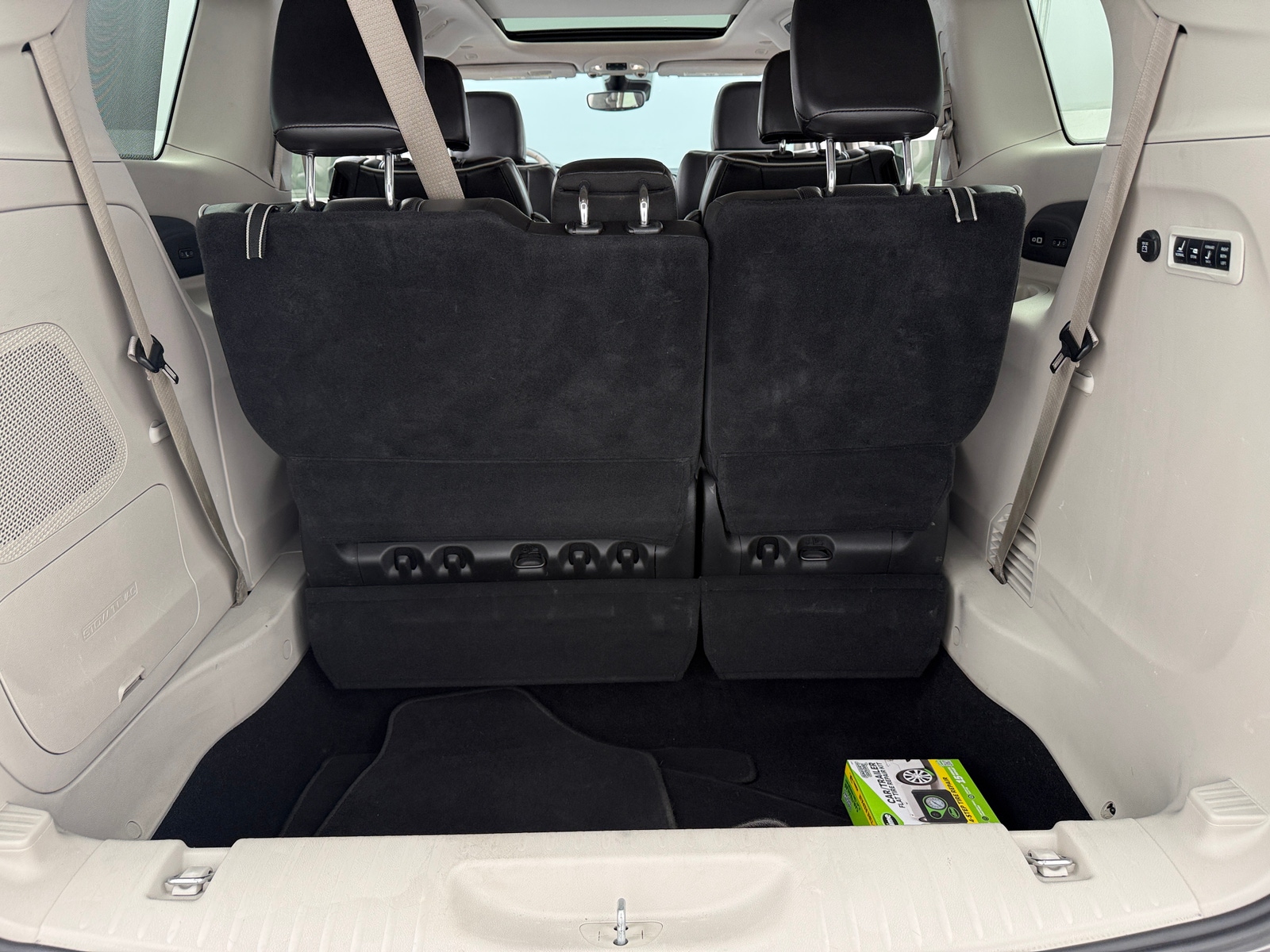 Thumbnail: 2021 Chrysler Pacifica - 6