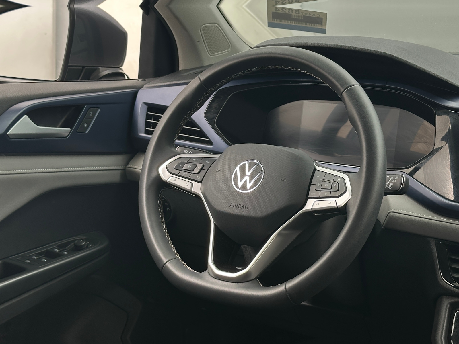 Thumbnail: 2024 Volkswagen Taos - 5