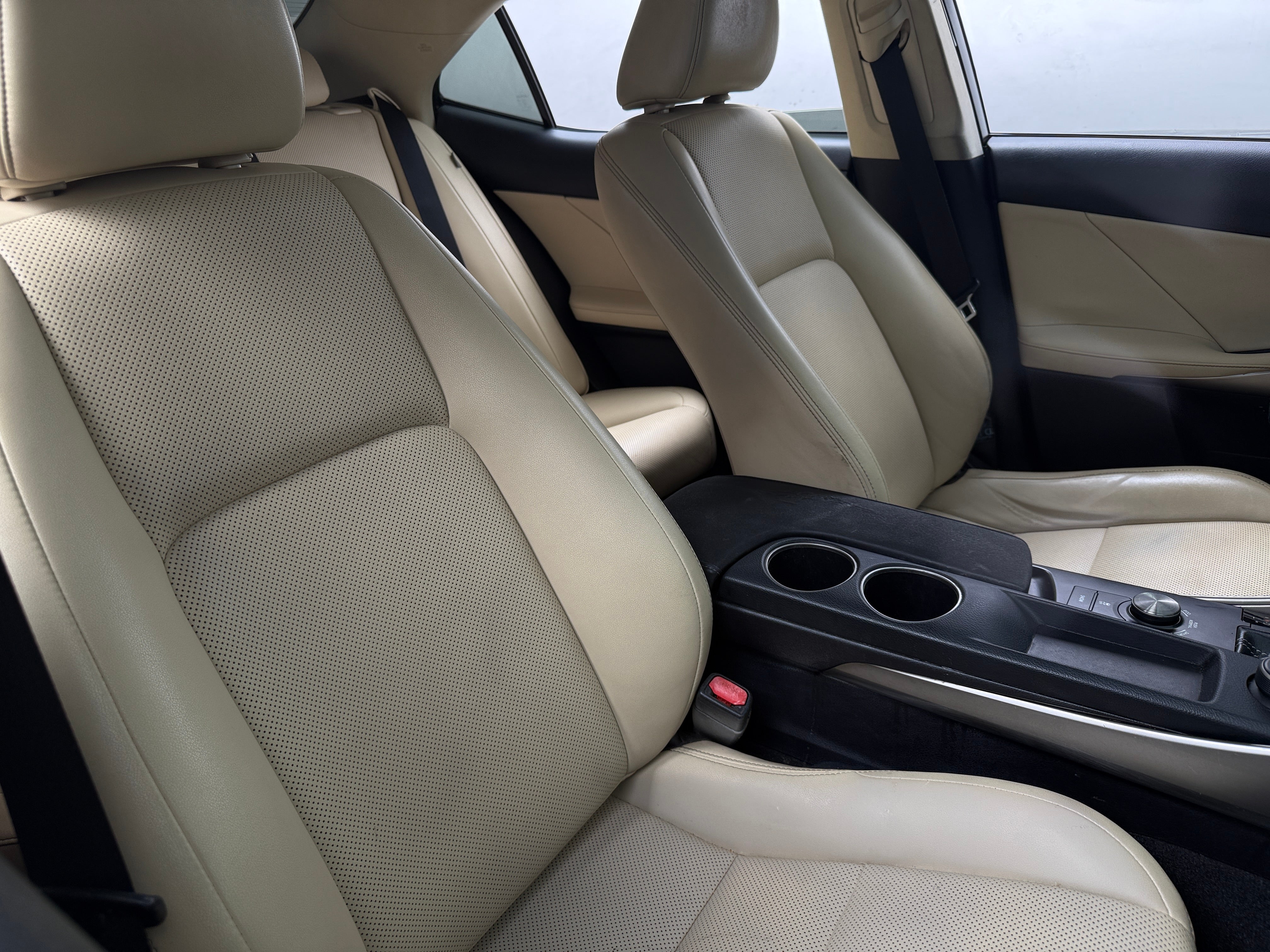 2016 Lexus IS