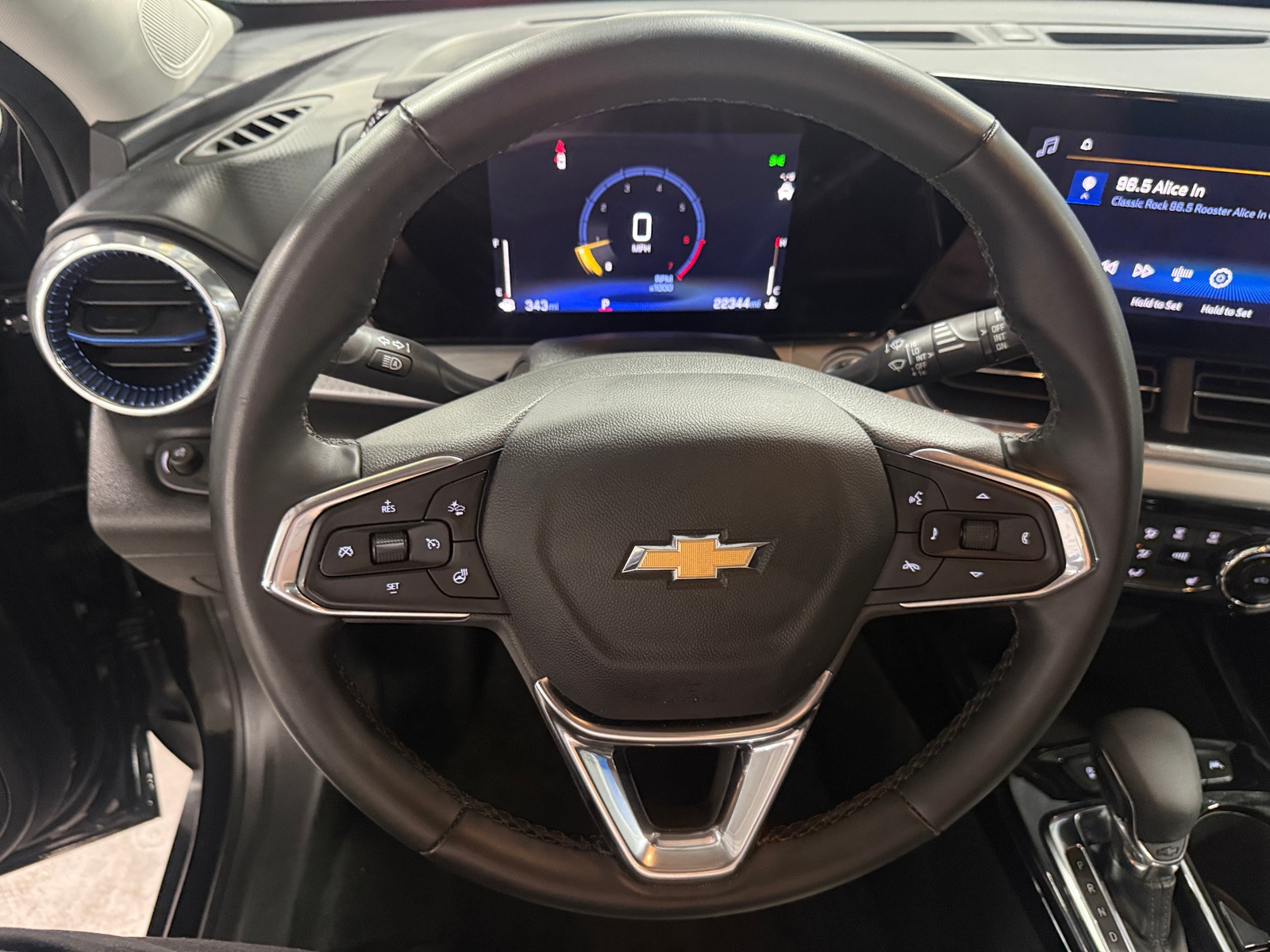 Thumbnail: 2025 Chevrolet Trax - 5