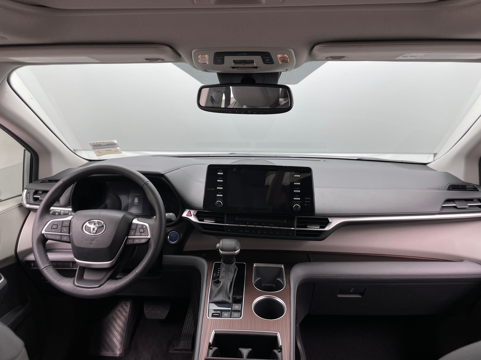 Thumbnail: 2023 Toyota Sienna - 2