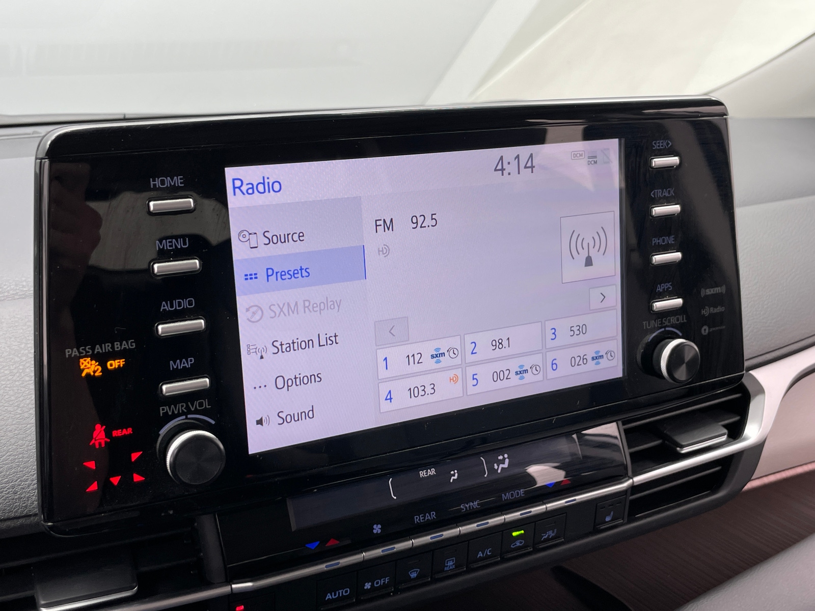 Thumbnail: 2023 Toyota Sienna - 3