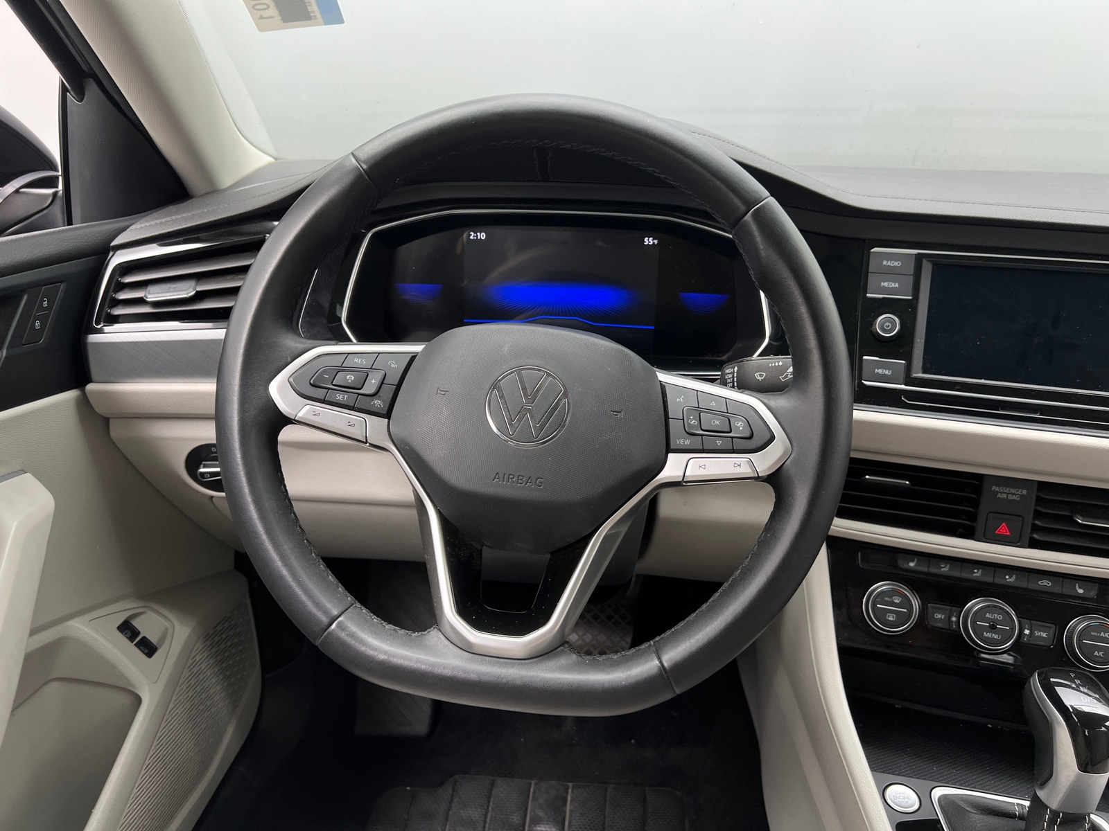 Thumbnail: 2024 Volkswagen Jetta - 4