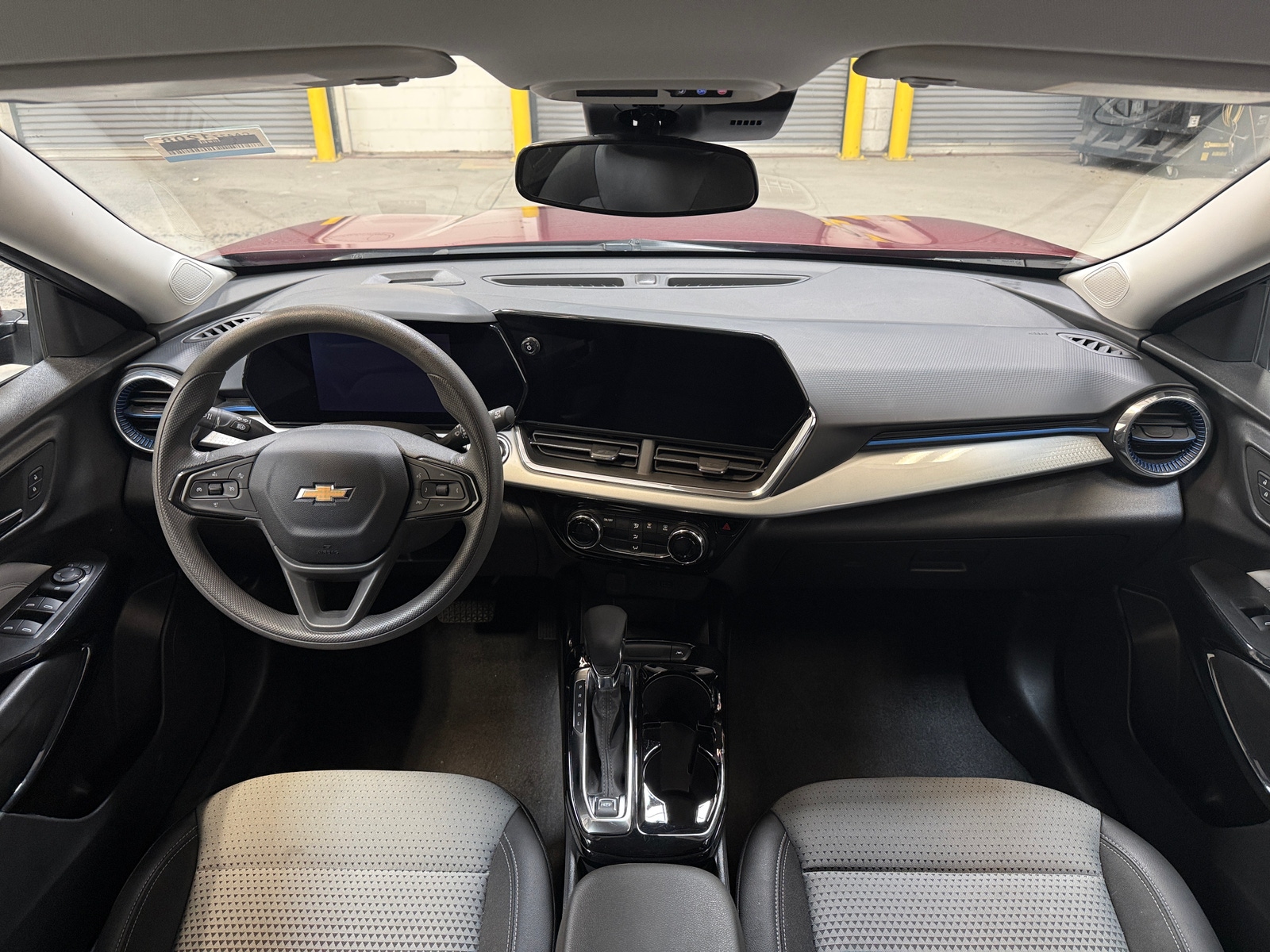 Thumbnail: 2025 Chevrolet Trax - 3