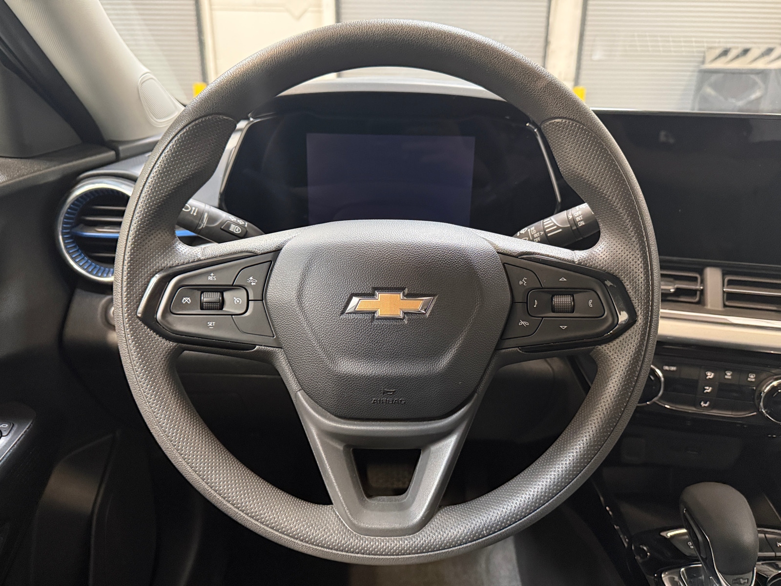 Thumbnail: 2025 Chevrolet Trax - 5