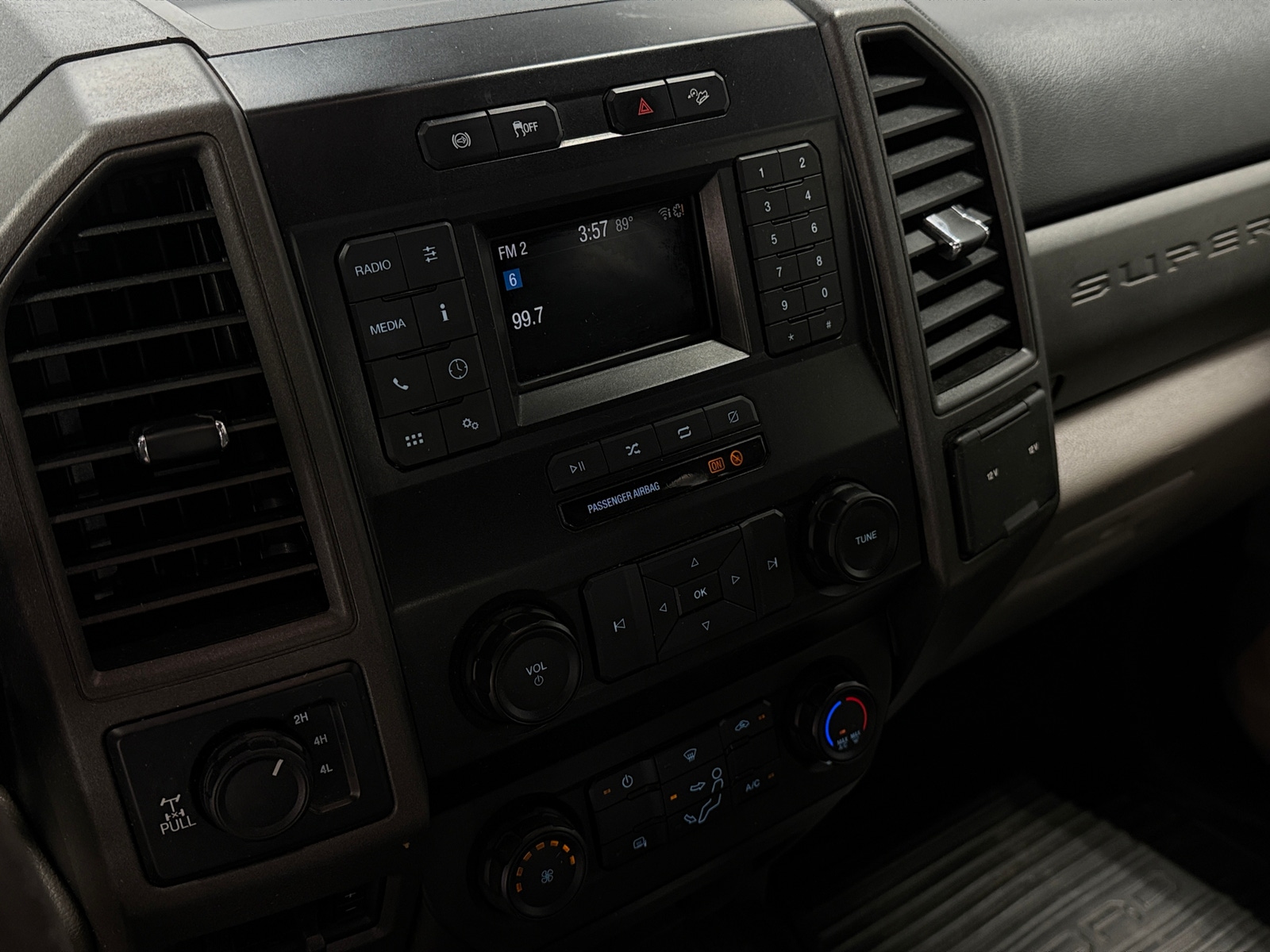 Thumbnail: 2020 Ford Econoline - 4