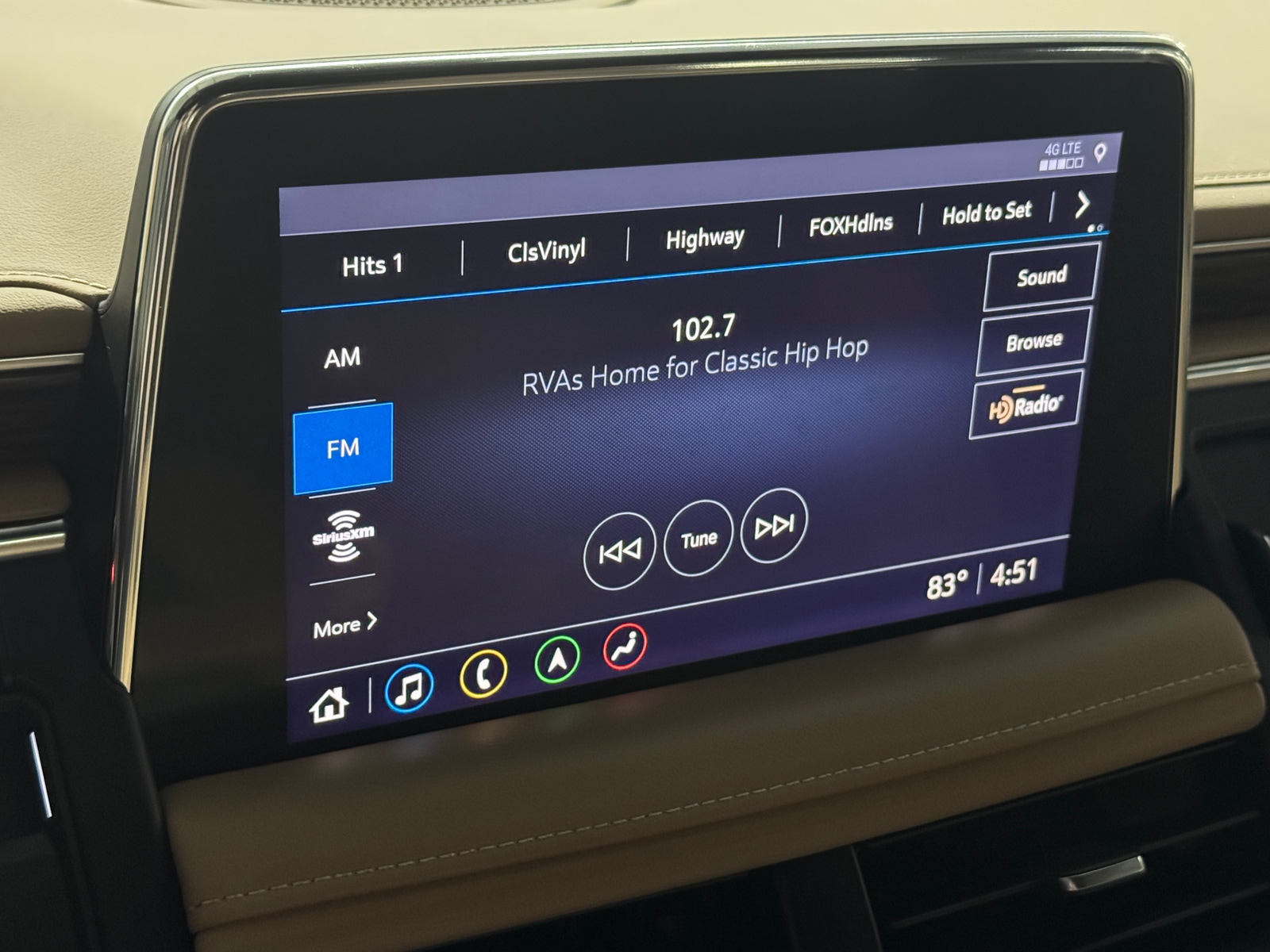 Thumbnail: 2021 Chevrolet Suburban - 3