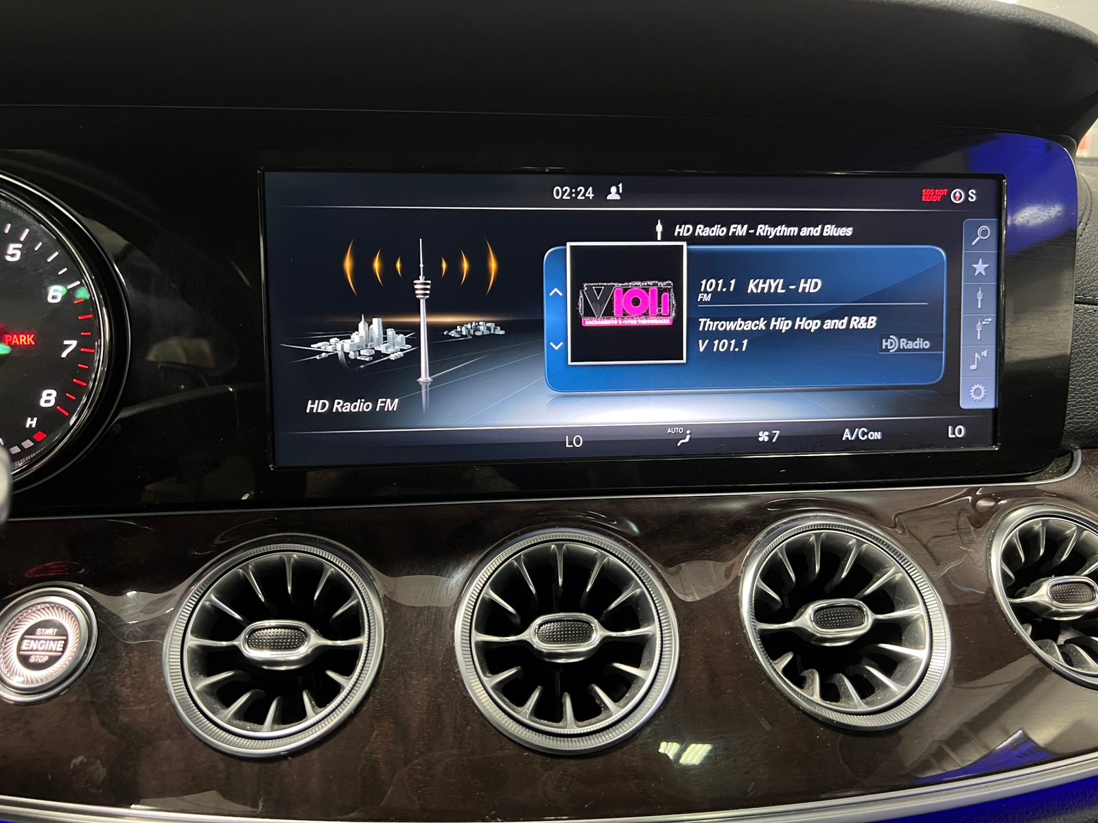 Thumbnail: 2018 Mercedes-Benz E-Class - 2