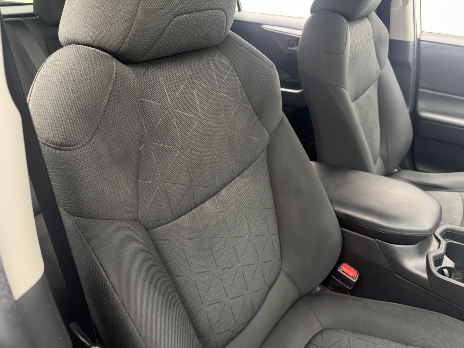 Thumbnail: 2021 Toyota RAV4 - 2