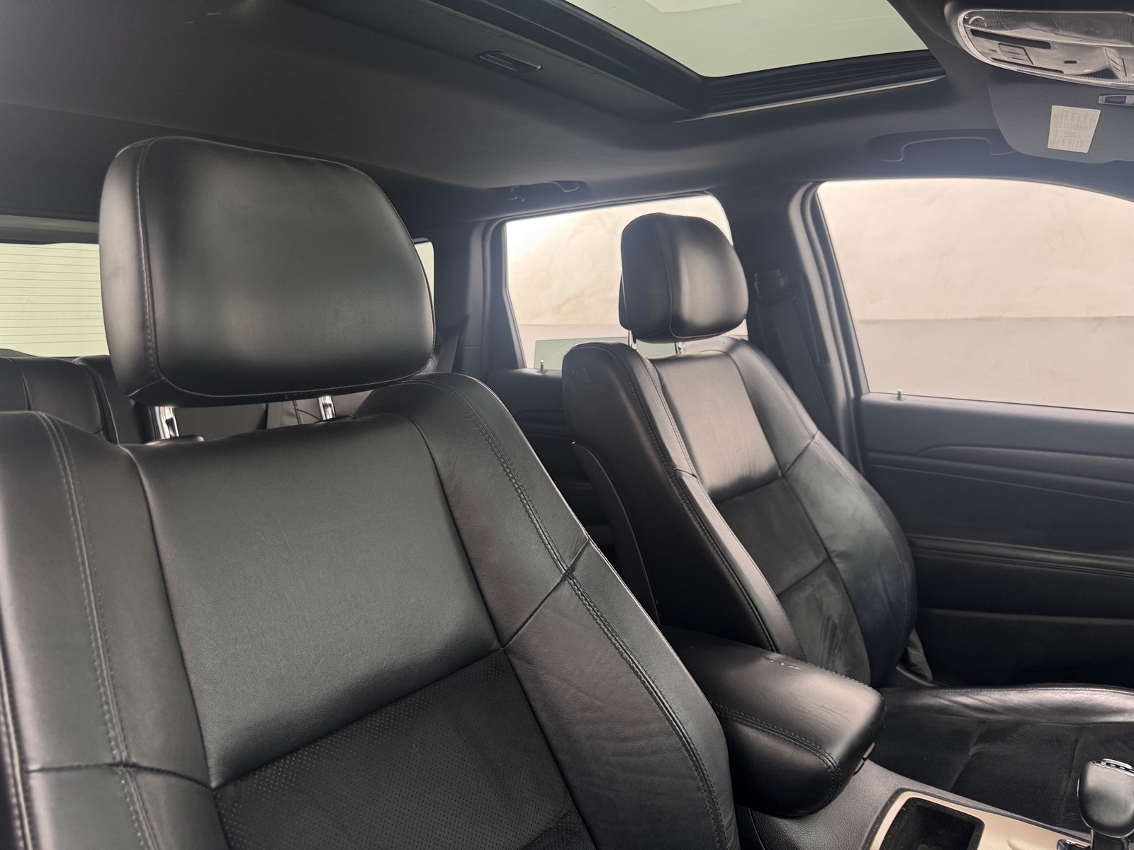 Thumbnail: 2015 Jeep Grand Cherokee - 2