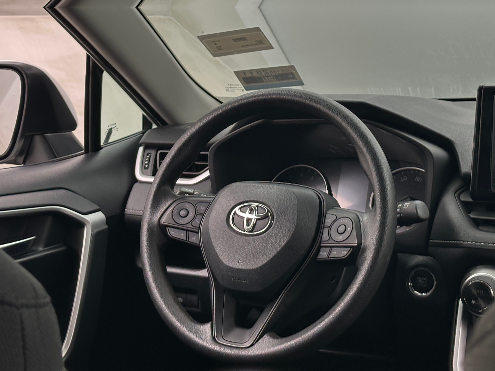 Thumbnail: 2022 Toyota RAV4 - 5