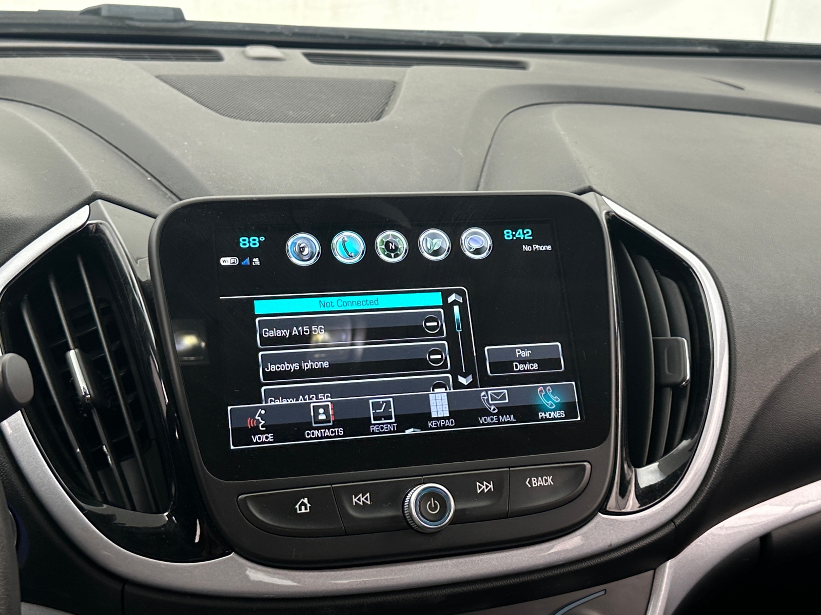 Thumbnail: 2018 Chevrolet Volt - 4