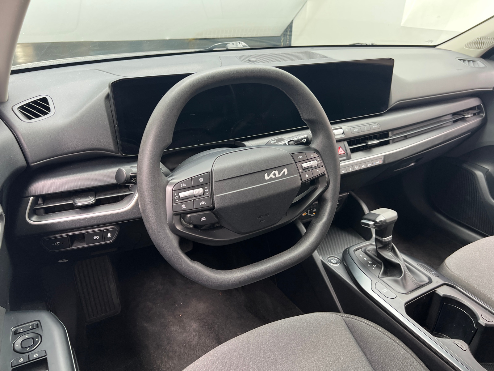 Thumbnail: 2025 Kia K4 - 5