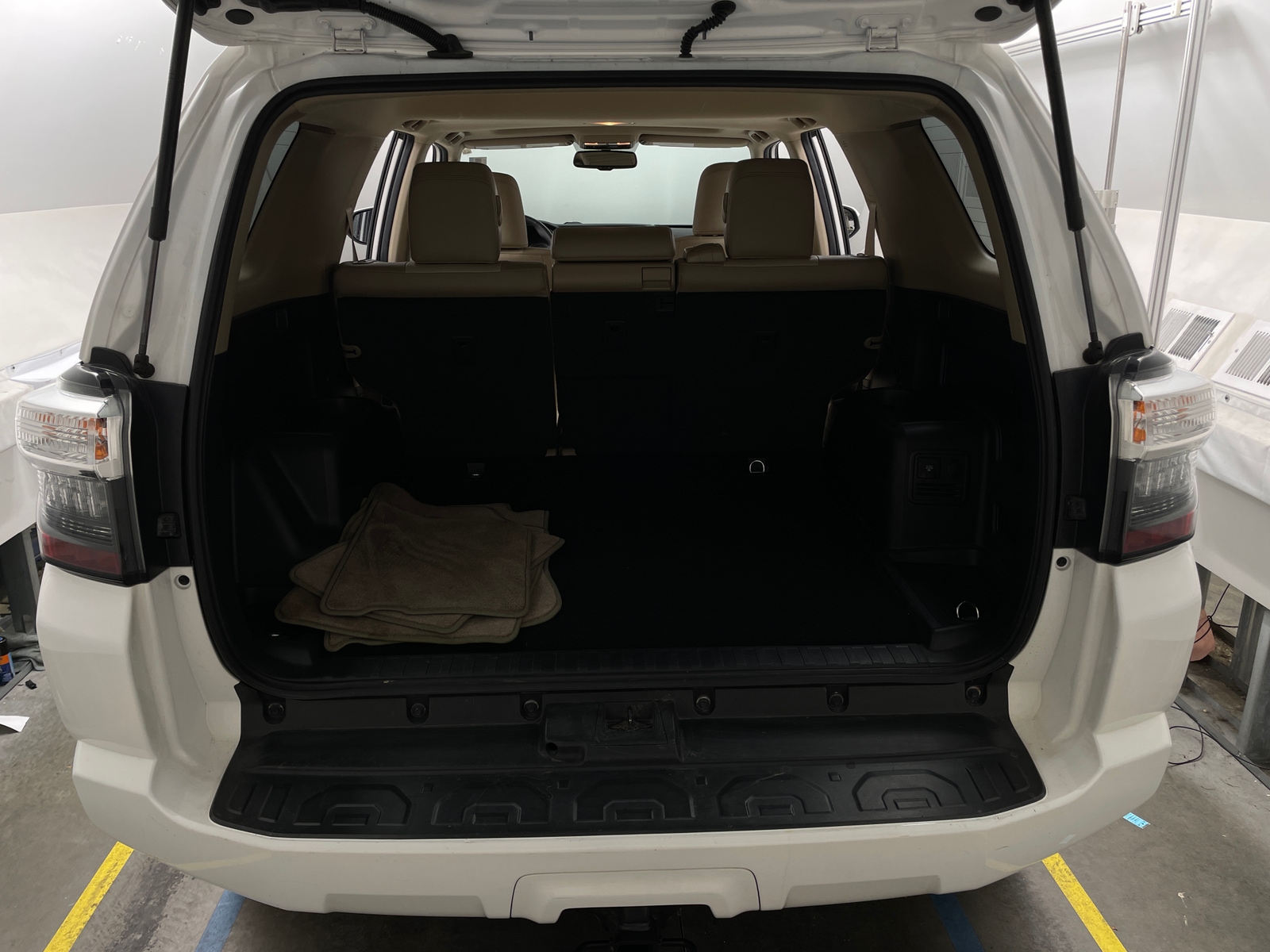 Thumbnail: 2017 Toyota 4Runner - 7