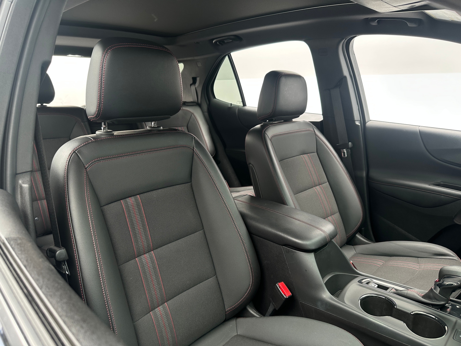 Thumbnail: 2022 Chevrolet Equinox - 2