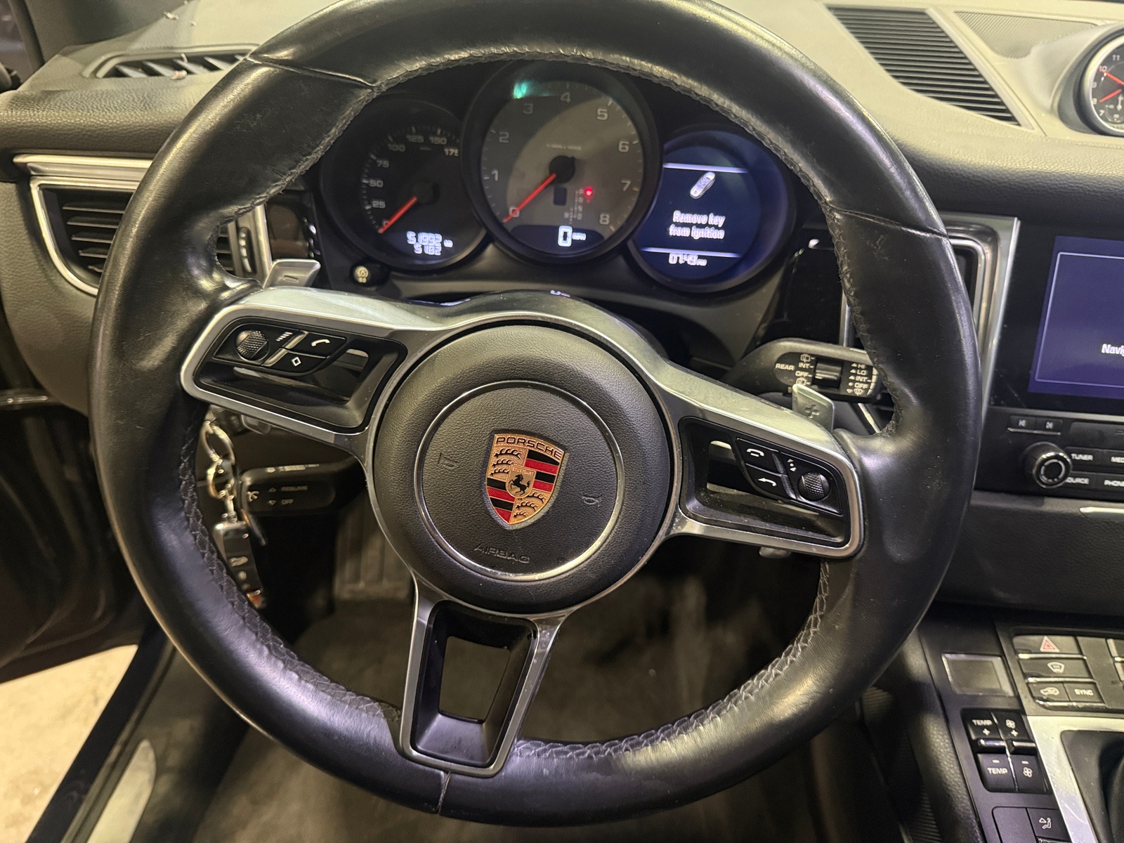 Thumbnail: 2018 Porsche Macan - 4