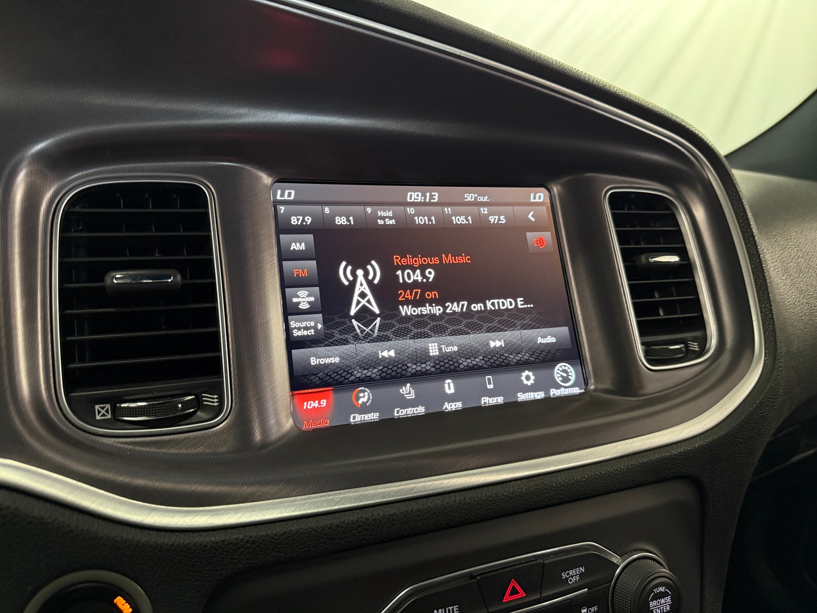 Thumbnail: 2020 Dodge Charger - 4