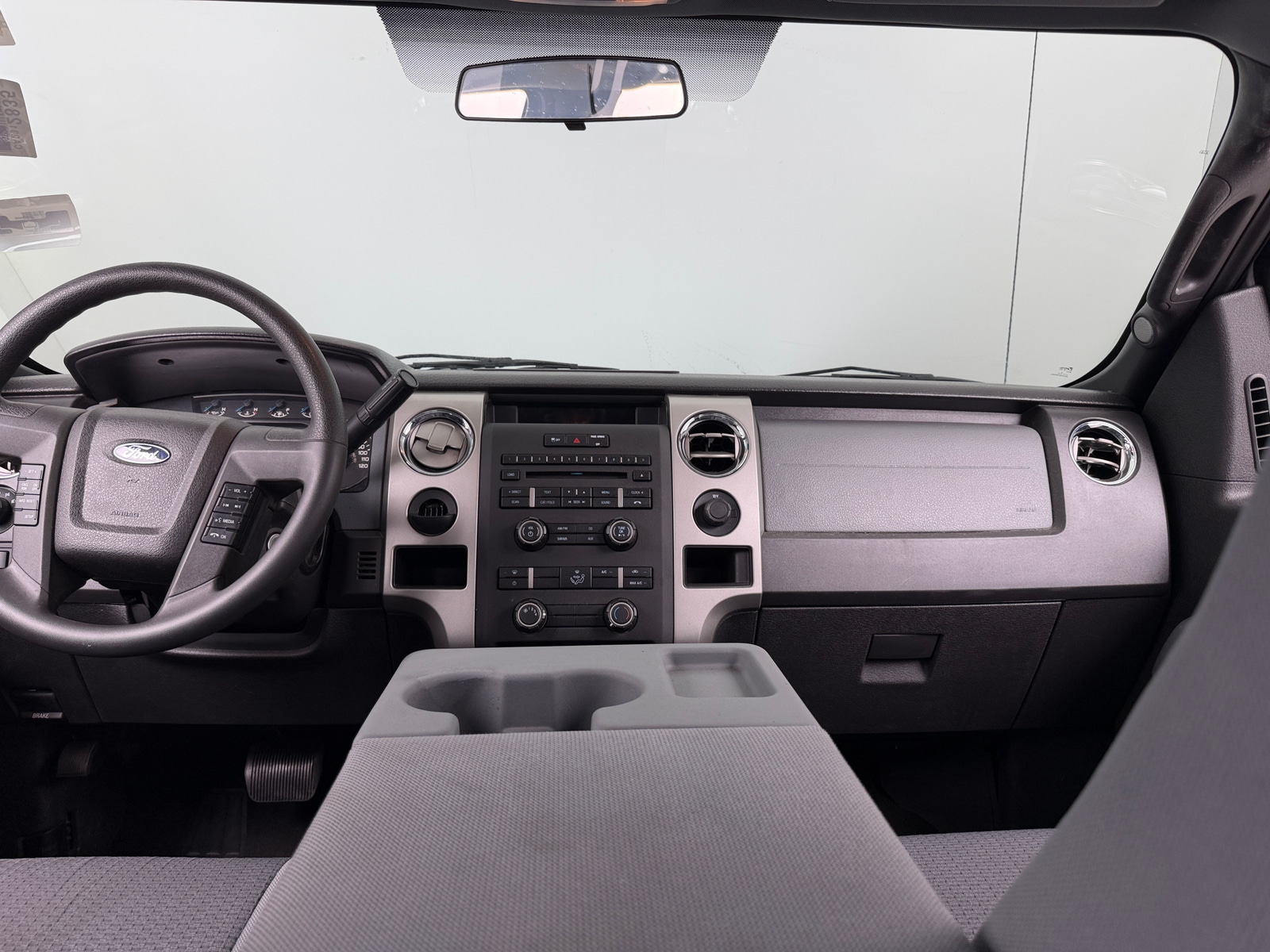 Thumbnail: 2013 Ford Econoline - 3