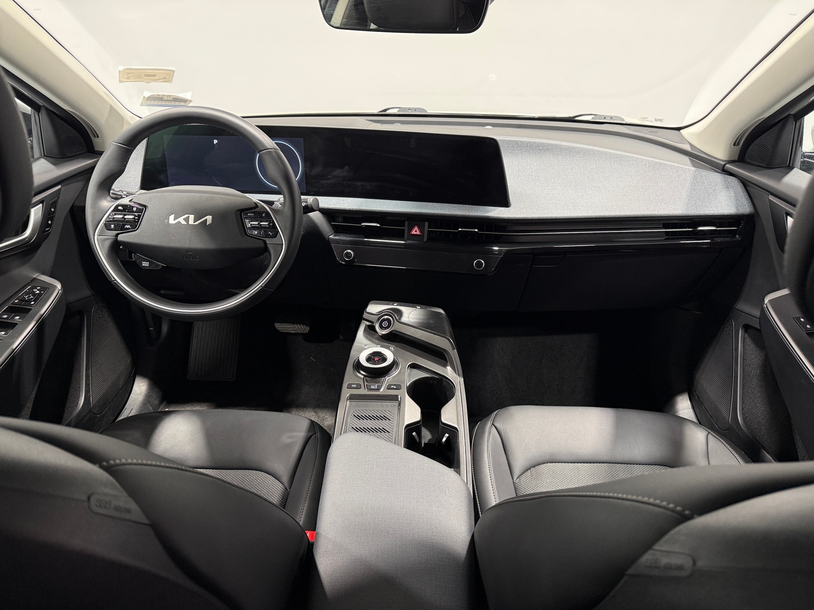 Thumbnail: 2024 Kia EV6 - 2