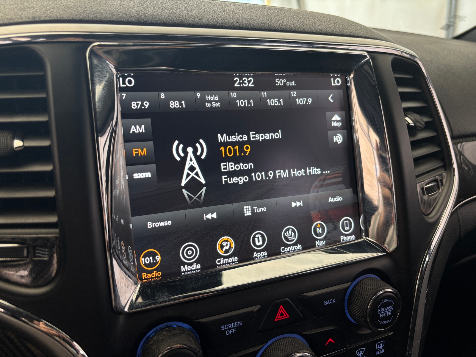 Thumbnail: 2014 Jeep Grand Cherokee - 3