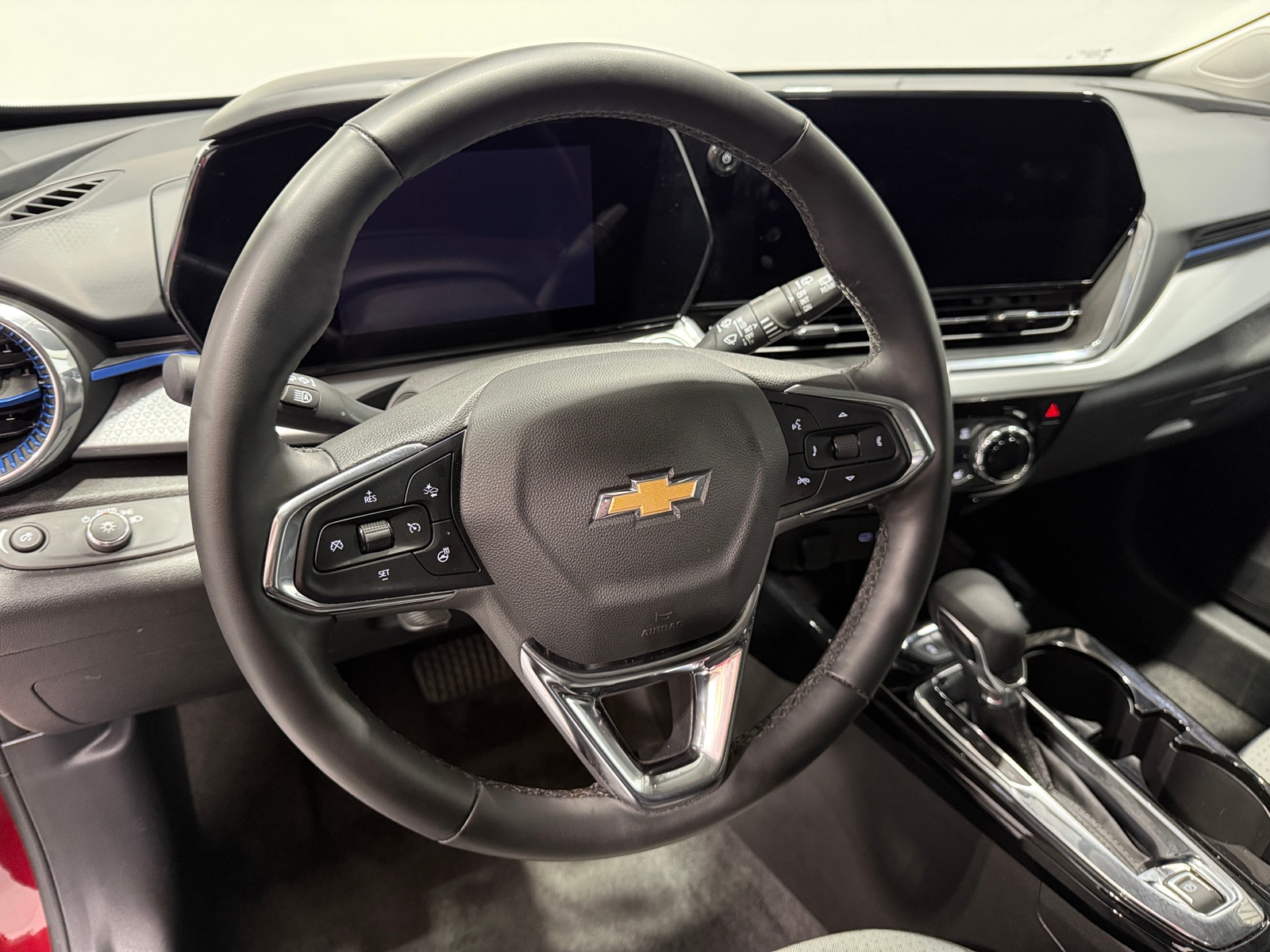 Thumbnail: 2025 Chevrolet Trax - 5