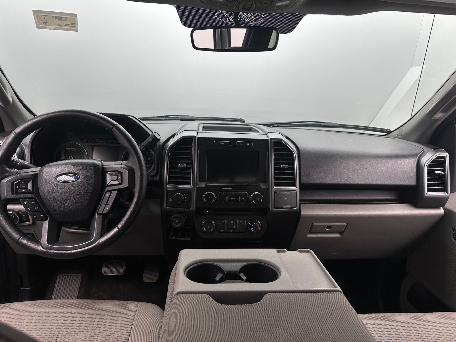 Thumbnail: 2018 Ford Econoline - 3