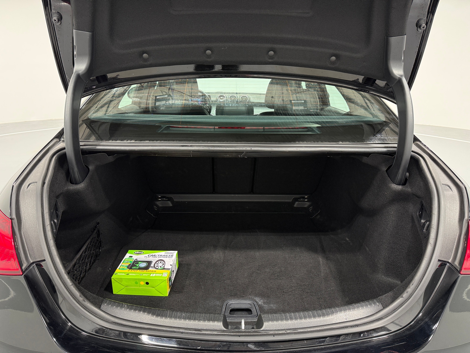 Thumbnail: 2024 Mercedes-Benz C-Class - 6