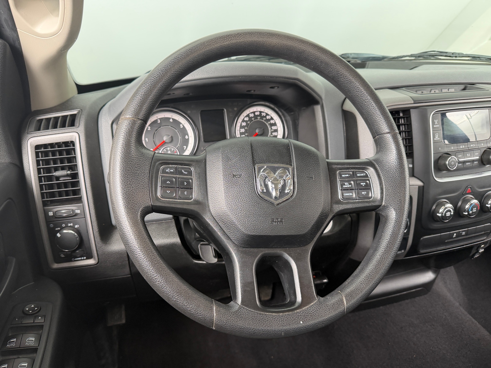 Thumbnail: 2020 RAM 1500 Classic - 5