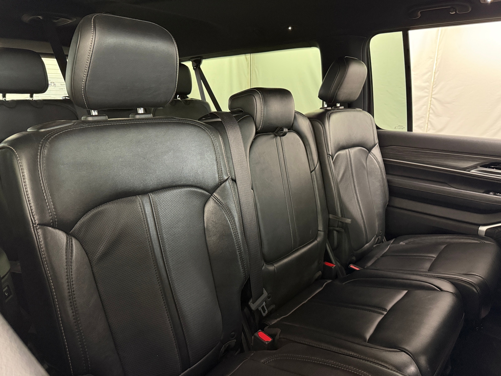 Thumbnail: 2023 Jeep Wagoneer - 5