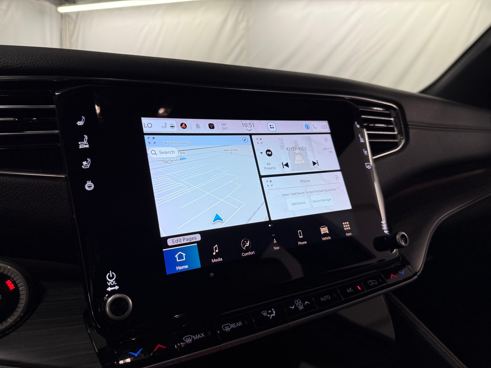 Thumbnail: 2023 Jeep Wagoneer - 3