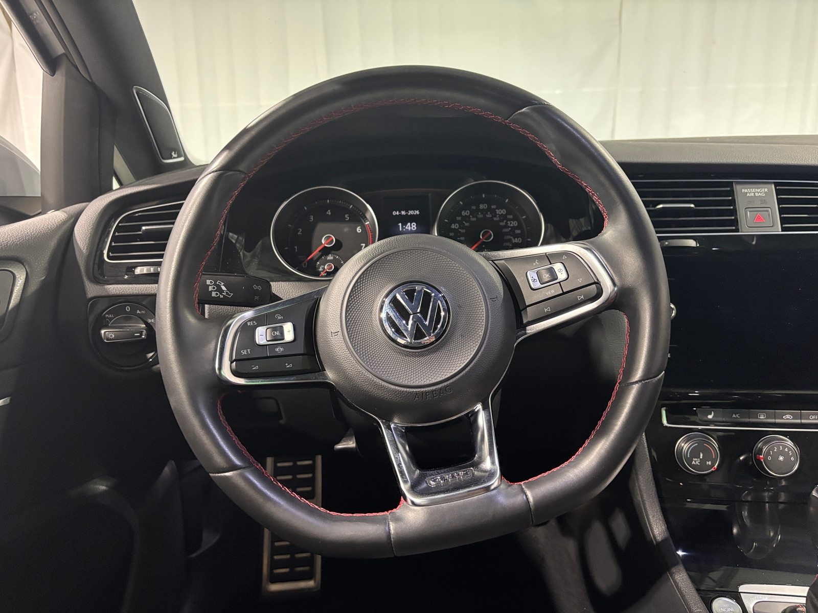 Thumbnail: 2019 Volkswagen Golf - 4